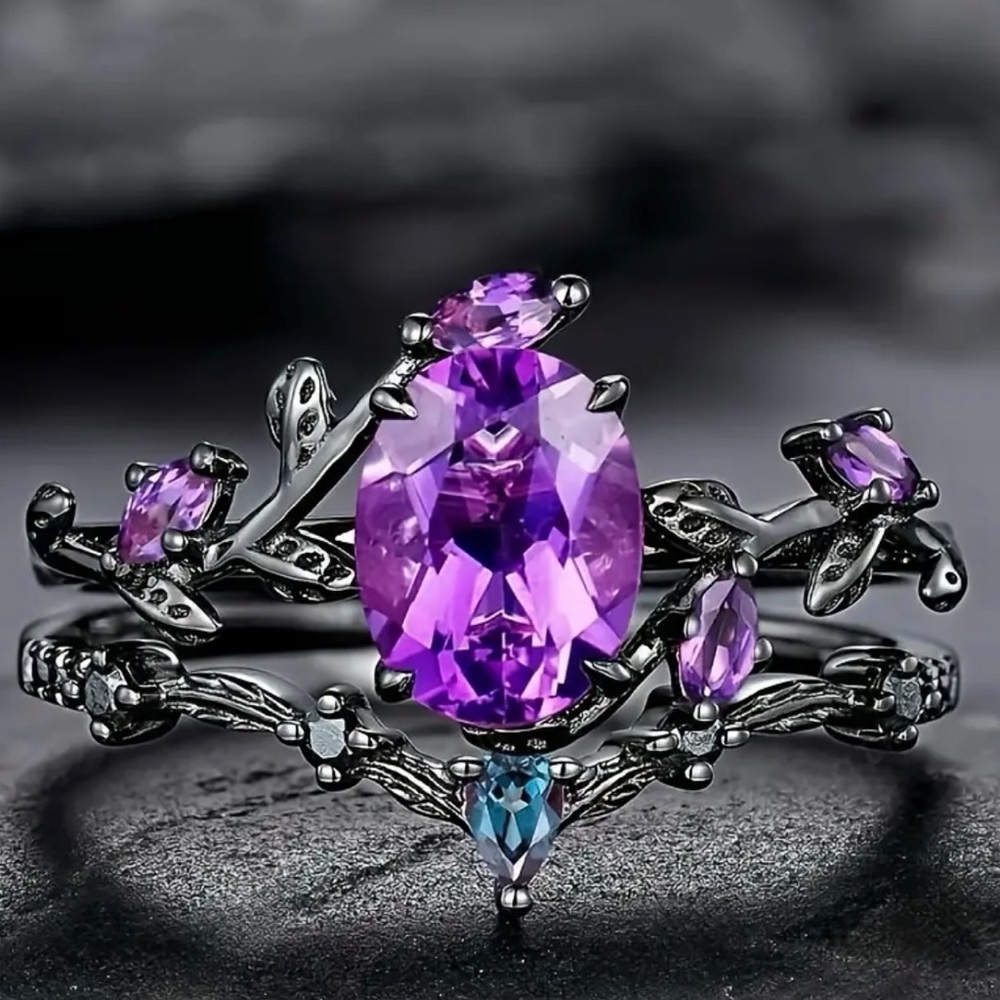 Elegant Purple Gemstone Ring Set. - Picture 3 of 5